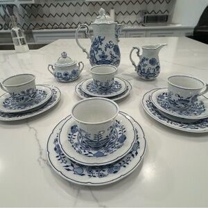 Vintage Karlovy Vary Porcelain Tea Set